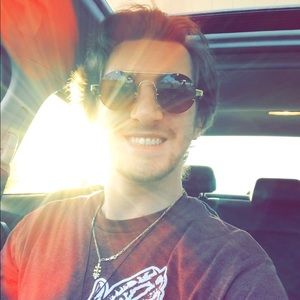 Meet your Posher, Ethan